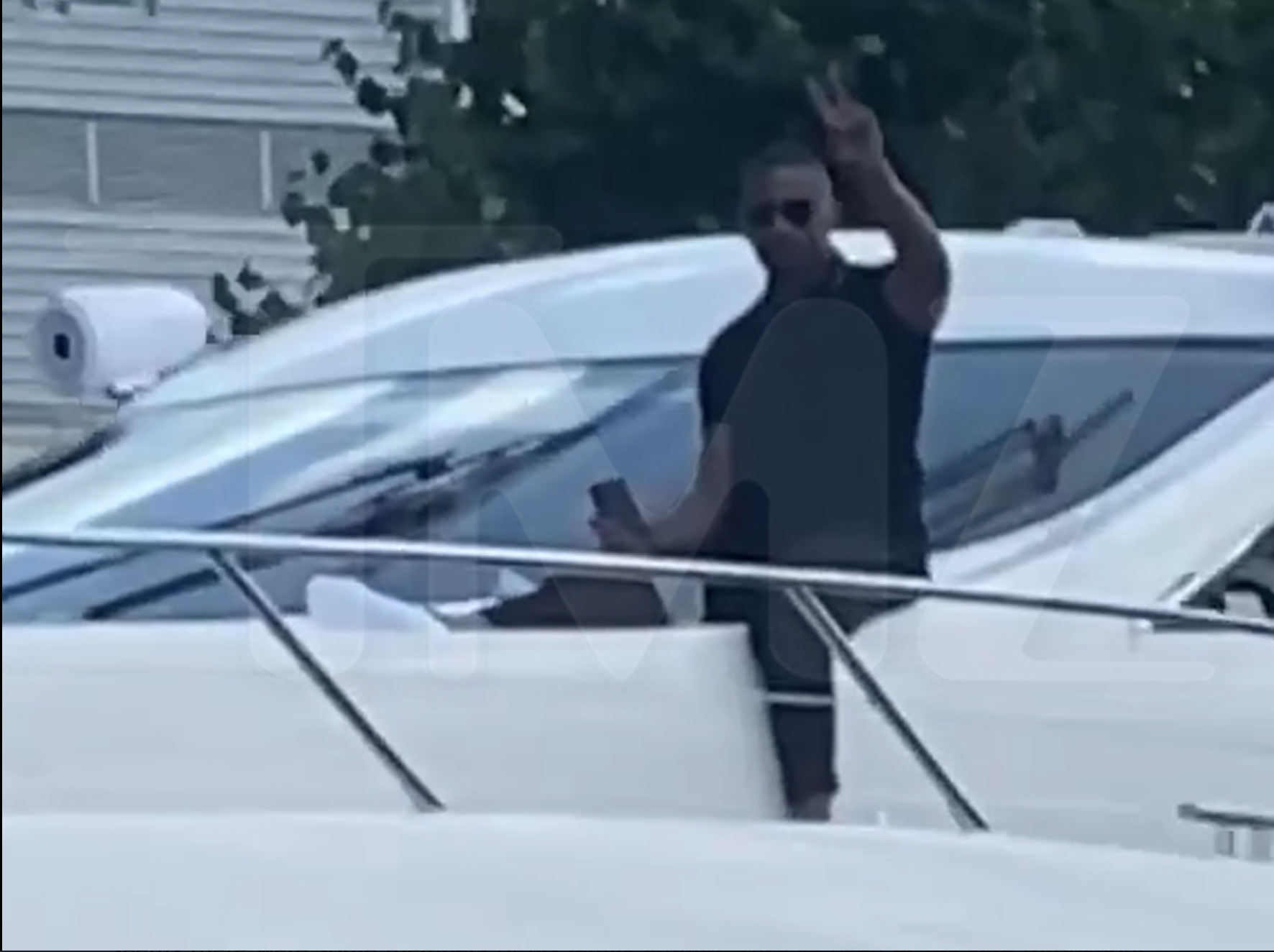 Jamie Foxx Waves to Fans on Boat, First Sighting Since Hospitalization
