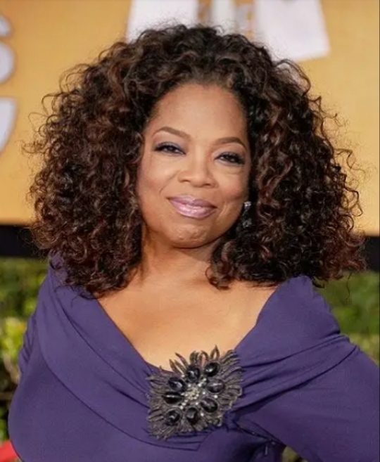 Oprah Winfrey Donates Supplies To Victims of Hawaii Wildfires